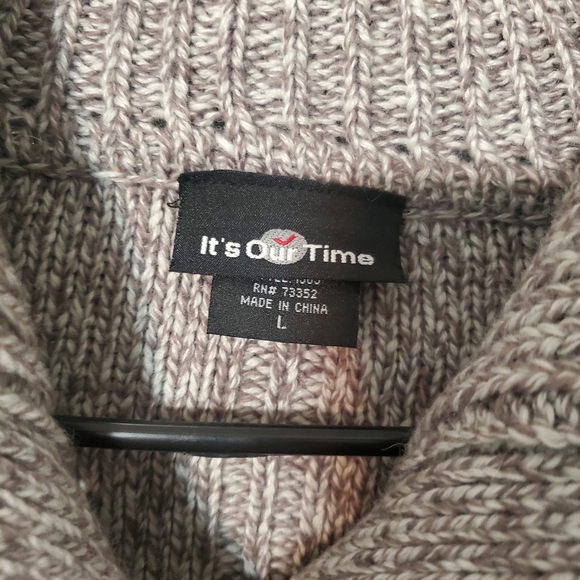 Women's button sweater 015 - Picture 2 of 3